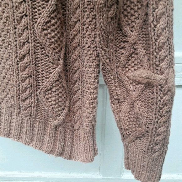 Chunky Cable Knit Vintage Sweater Hand Knitted S - Picture 10 of 11